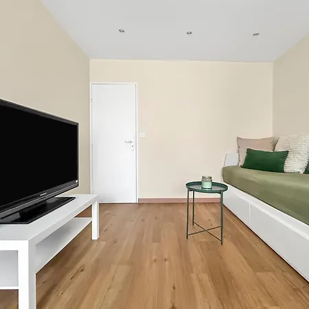 T2 Confortable Proche Commerces&bâle Apartamento *