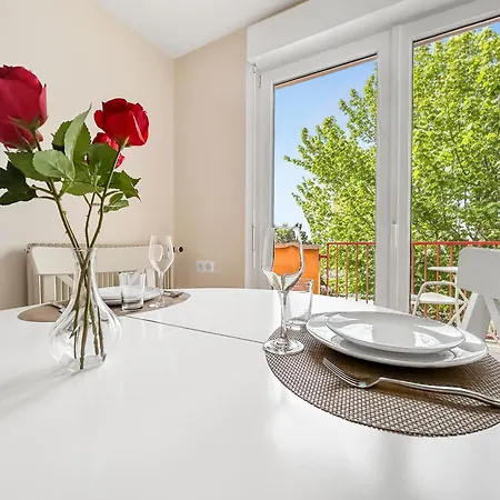 Apartmán T2 Confortable Proche Commerces & Bale