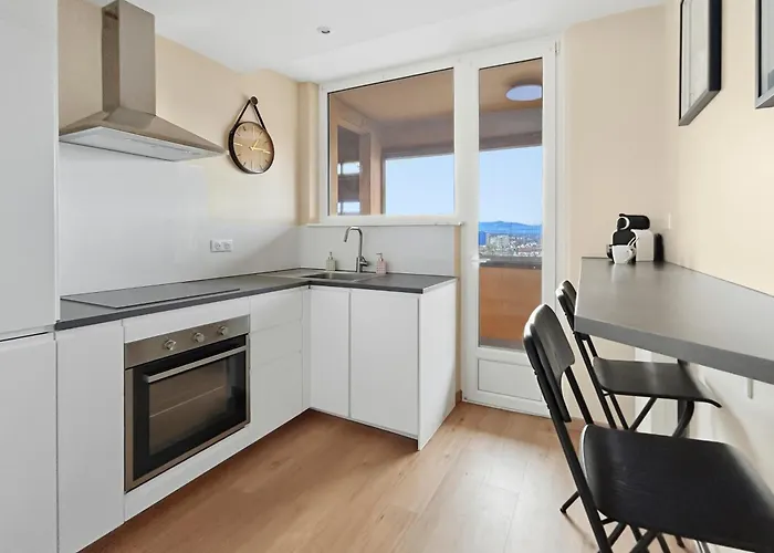 Apartment T2 Confortable Proche Commerces & Bale Saint-Louis (Haut-Rhin)