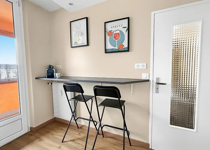 T2 Confortable Proche Commerces & Bale * Saint-Louis (Haut-Rhin)