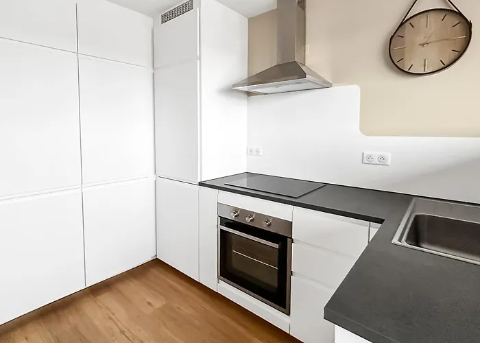 Apartment T2 Confortable Proche Commerces & Bale