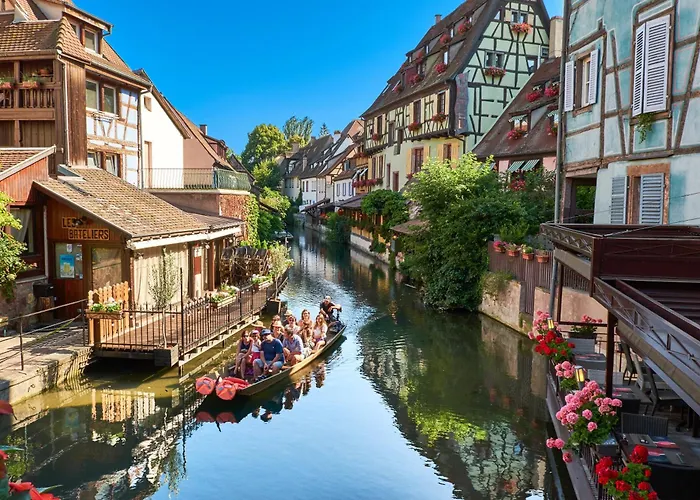 T2 Confortable Proche Commerces & Bale *